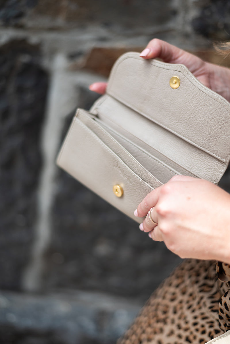 MeghanK Continental Wallet - Pebble